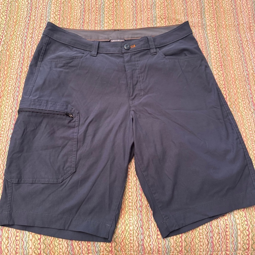 Eddie Bauer Men's Rainier Shorts Size 32 Grey